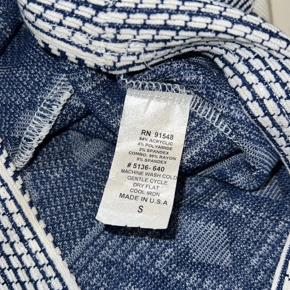 Contemporary tank - Picture 4 of 5